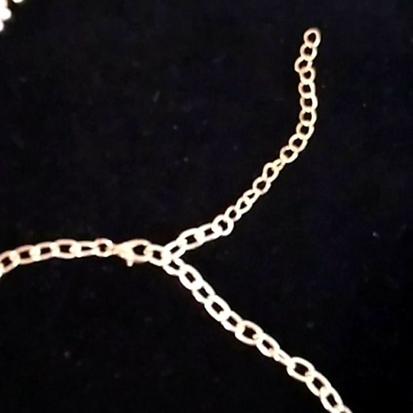 Macy's Gold Floral Statement Necklace/Earrings. - Picture 5 of 7